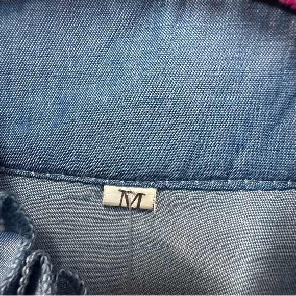 Chic Ruffled Denim Blouse - Picture 3 of 4